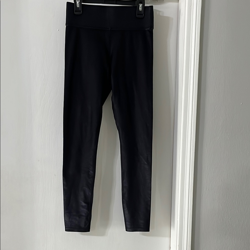Carbon 38 Women's Black High-Waisted Leggings - Picture 5 of 7